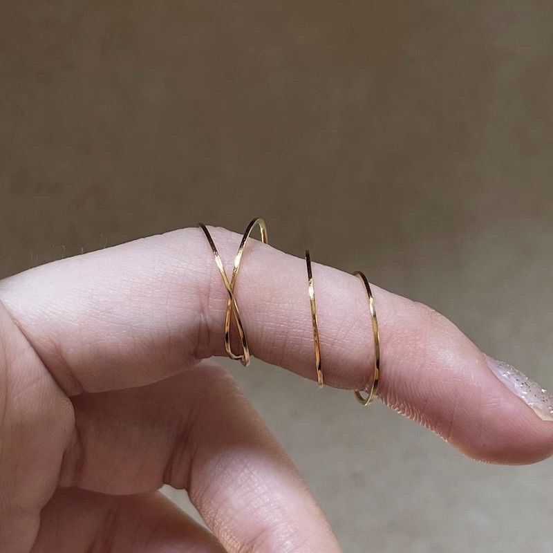 「チタンスチール 色落ちしない 極細 素圈リング インスタ風 小物寂しい 高級感 重ね着用 人差し指 / テニスリング」