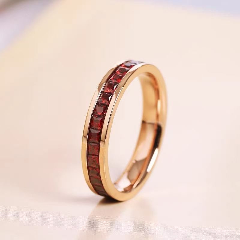 「カラフルスクエアダイヤモンド一周デザイン レディース薬指用チタンペアリング 日韓スタイル満天星冷淡風」