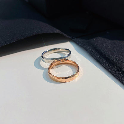 「チタンスチール 色落ちしない ローズゴールド セラミック撞色 アルファベット 親友リング カップルペアリング インスタ風」